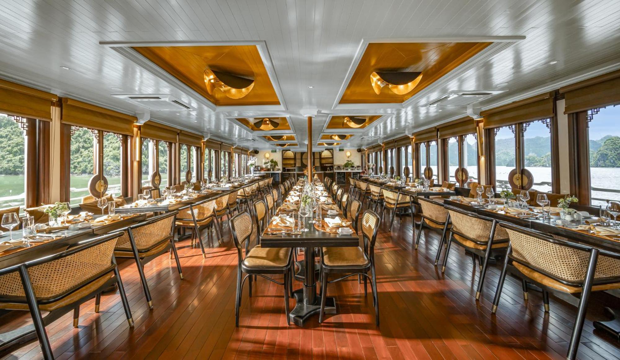 Hotel The Au Co Cruise - Managed By Bhaya Cruise Hạ Long Exterior foto