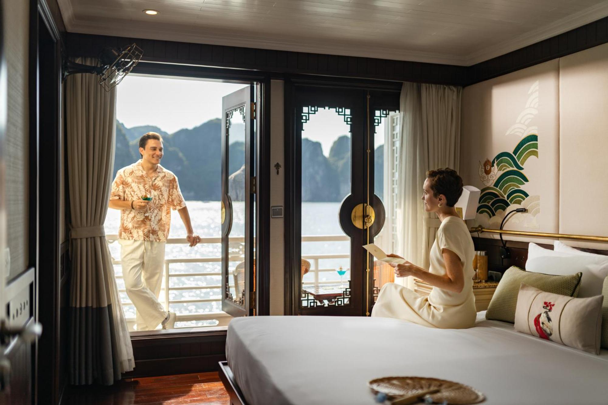 Hotel The Au Co Cruise - Managed By Bhaya Cruise Hạ Long Exterior foto