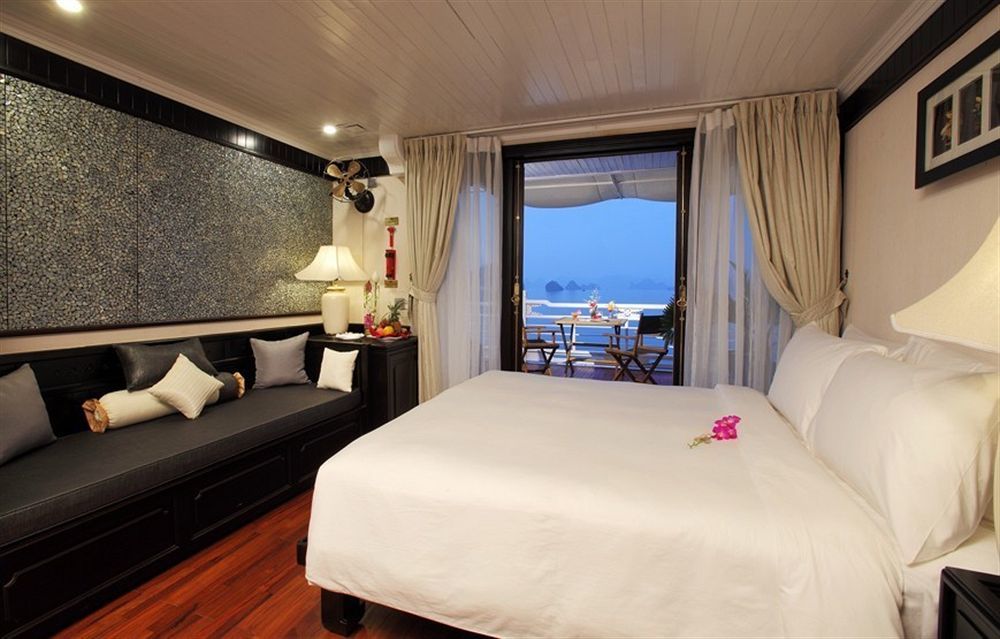 Hotel The Au Co Cruise - Managed By Bhaya Cruise Hạ Long Exterior foto